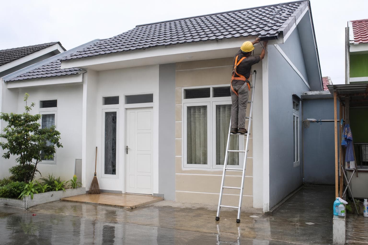 Biaya Renovasi Atap Rumah Subsidi: Estimasi, Prioritas, dan Tips Aman