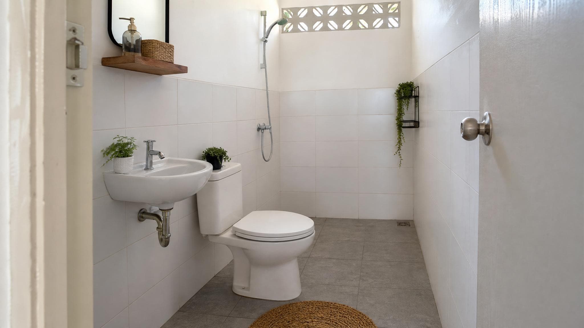 Desain Kamar Mandi Rumah Subsidi yang Kecil tapi Nyaman Dipakai Harian
